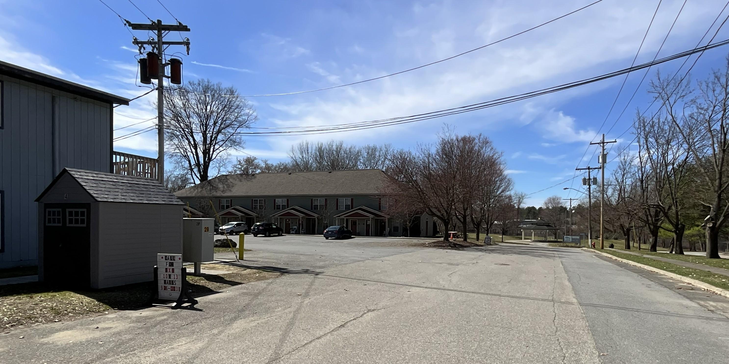 Approaching the left-hand turn into Parking lot